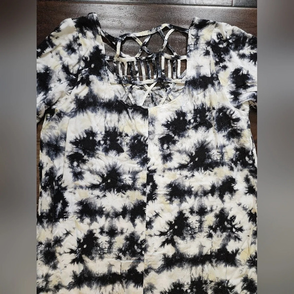 Free 2 Luv Stretchy Tie Dye Womens Tunic Top 1X - Picture 7 of 11